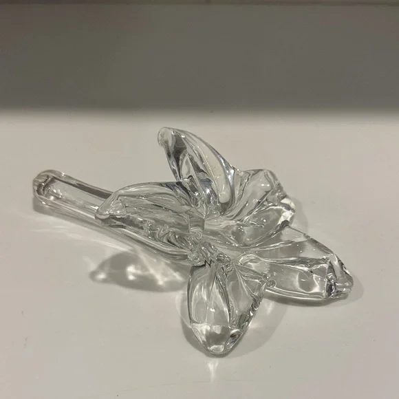 VINTAGE Hand Blown Clear Glass Lily Flower Shaped Single Bud Vase 7 inch - Picture 1 of 4